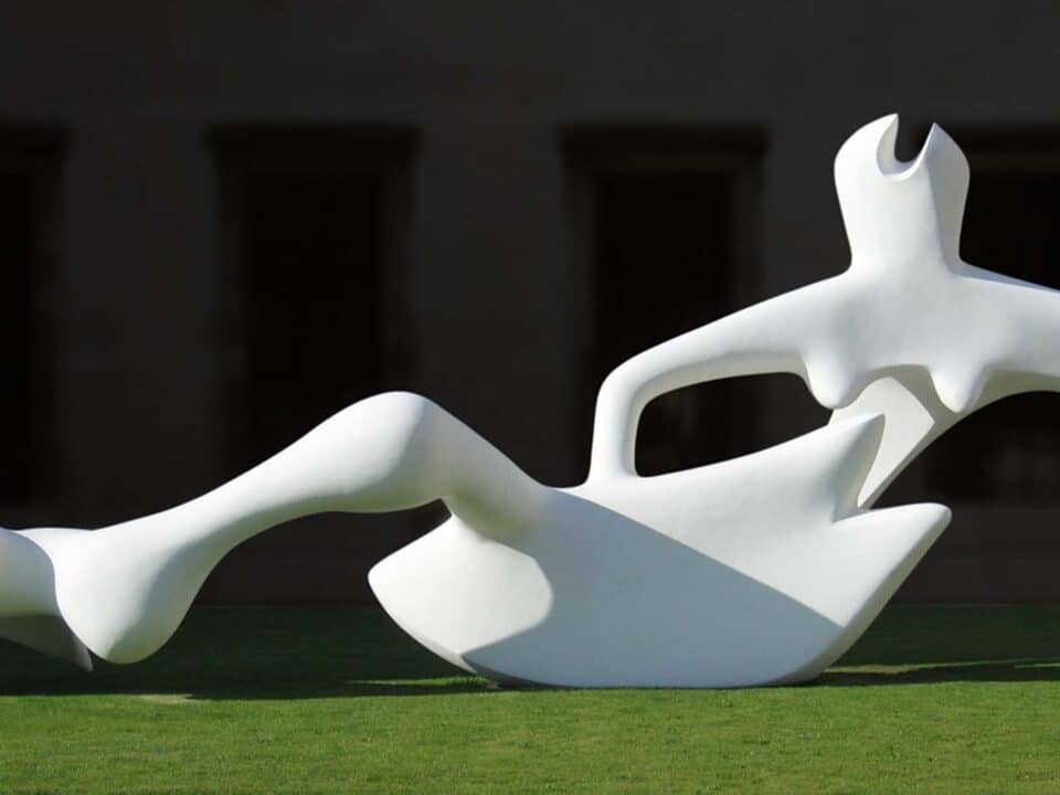 Henry Moore Reclining Figure, (1951) painted plaster IMG 0411.JPG